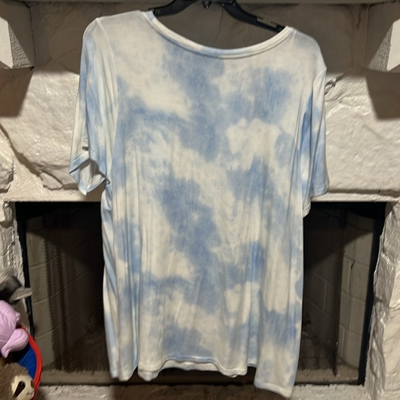 Tahari Casual Blouse - Picture 4 of 4